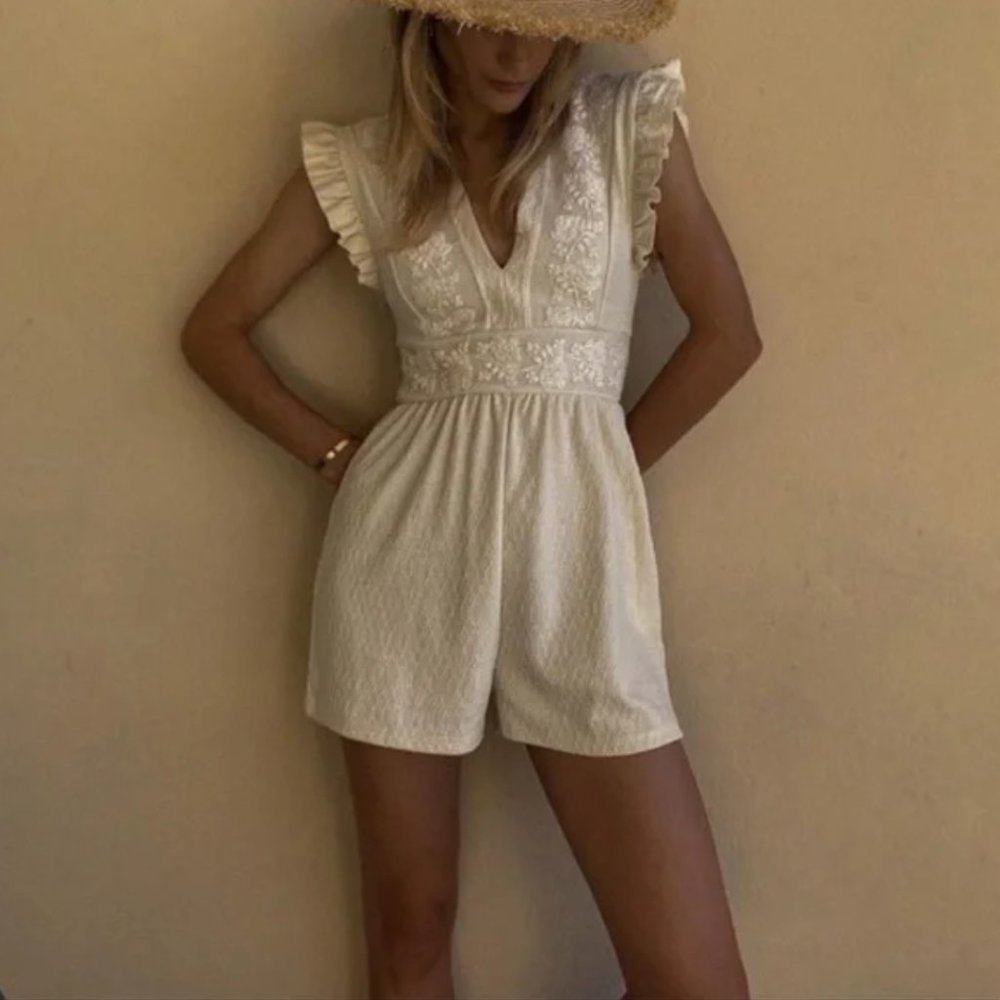 Zara NWT Lace front romper szM